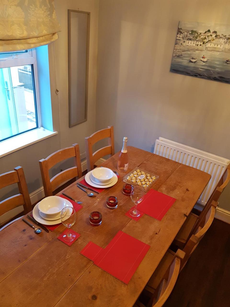 Slough Centre Townhouse With Driveway Parking For Up To Two Cars Apartment Ngoại thất bức ảnh
